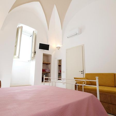 La Casetta Di Iaia - Tricase Bagian luar foto